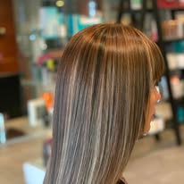 Sleek Bob with Highlights & Lowlights